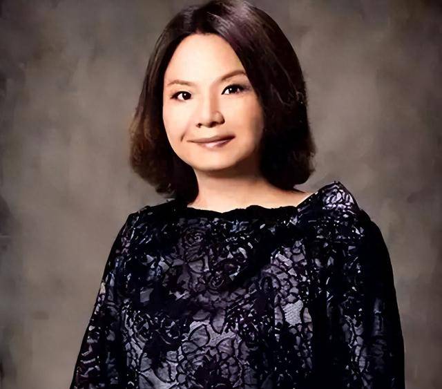 “中国败类”何巧女拖欠员工工资捐款美国95亿如今靠卖房还债